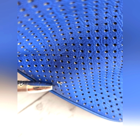 Joe's Large Blue Weekender Handbag Purse Vegan Leather Tote Bag Zip up Gold - Picture 3 of 16